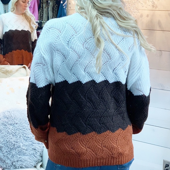 Gorgeous Color Block Sweater - Picture 2 of 8